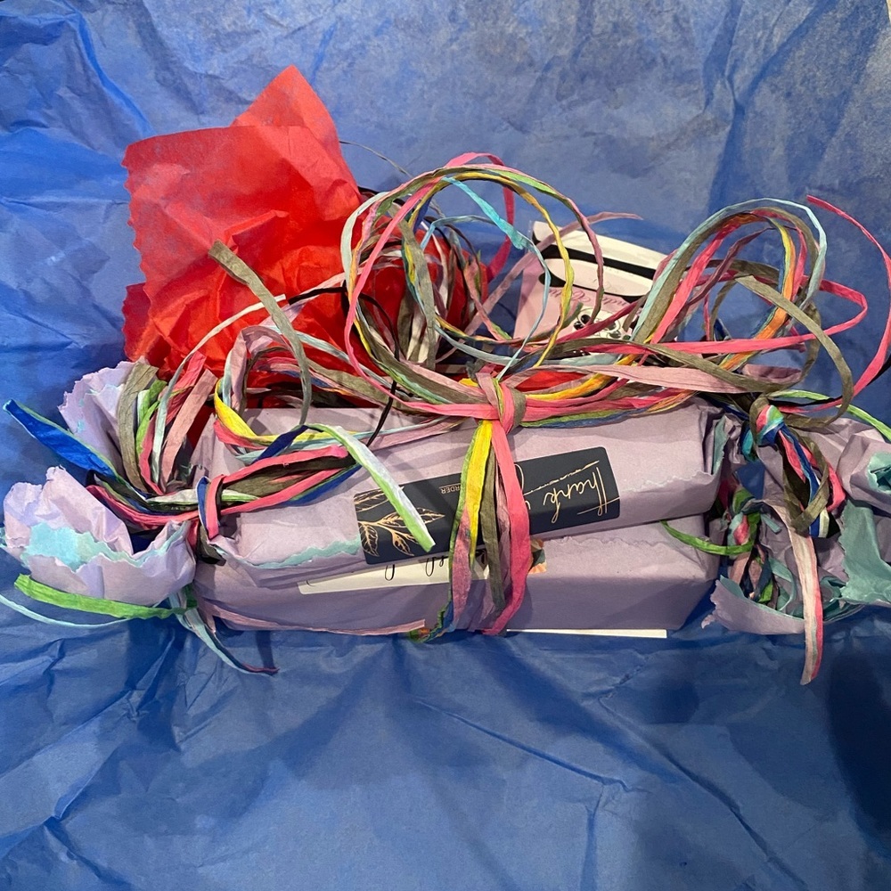 Upgraded Wrapping 🎁 - Picture 5 of 11